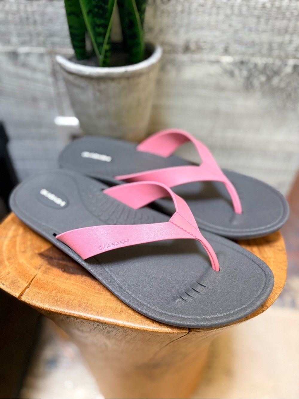 Okabashi | NEW Breeze Flip-Flop Contoured Arch Support Sandals - Women's L, Pink